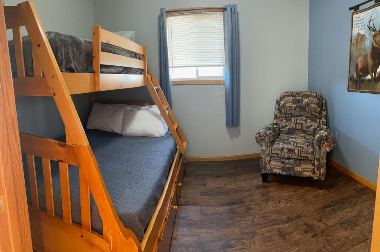 Pelican Motel Pelican Rapids 外观 照片