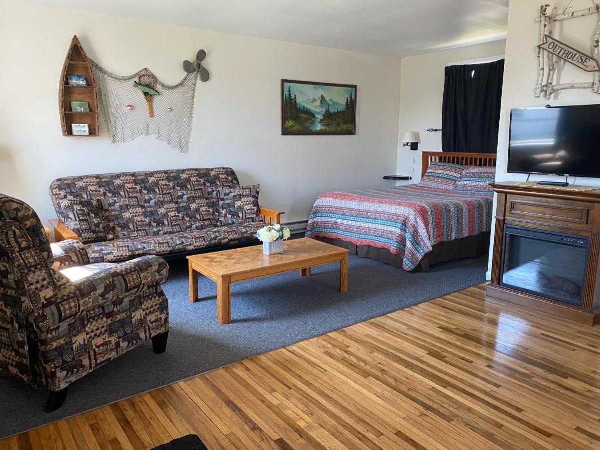 Pelican Motel Pelican Rapids 外观 照片