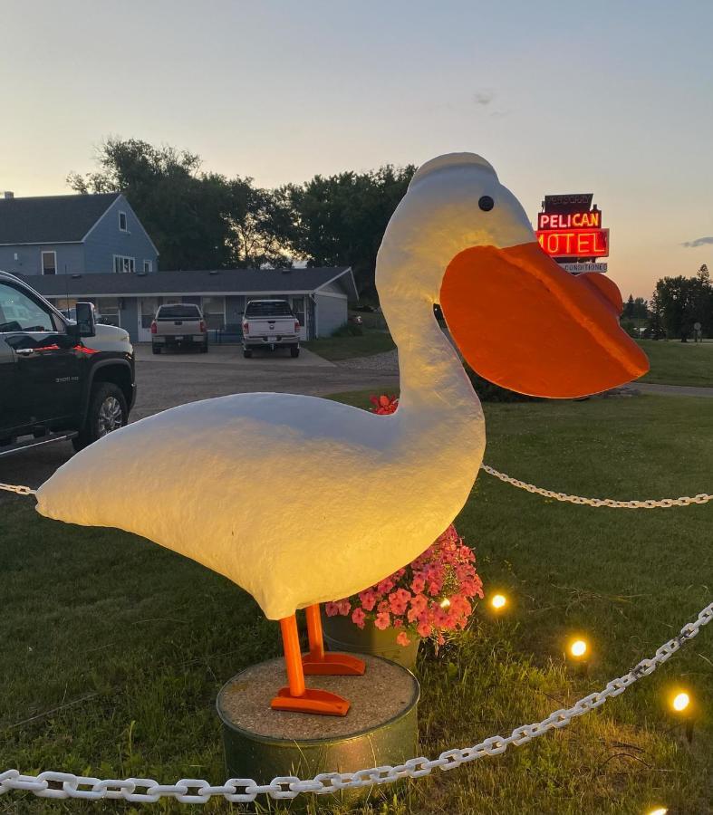 Pelican Motel Pelican Rapids 外观 照片