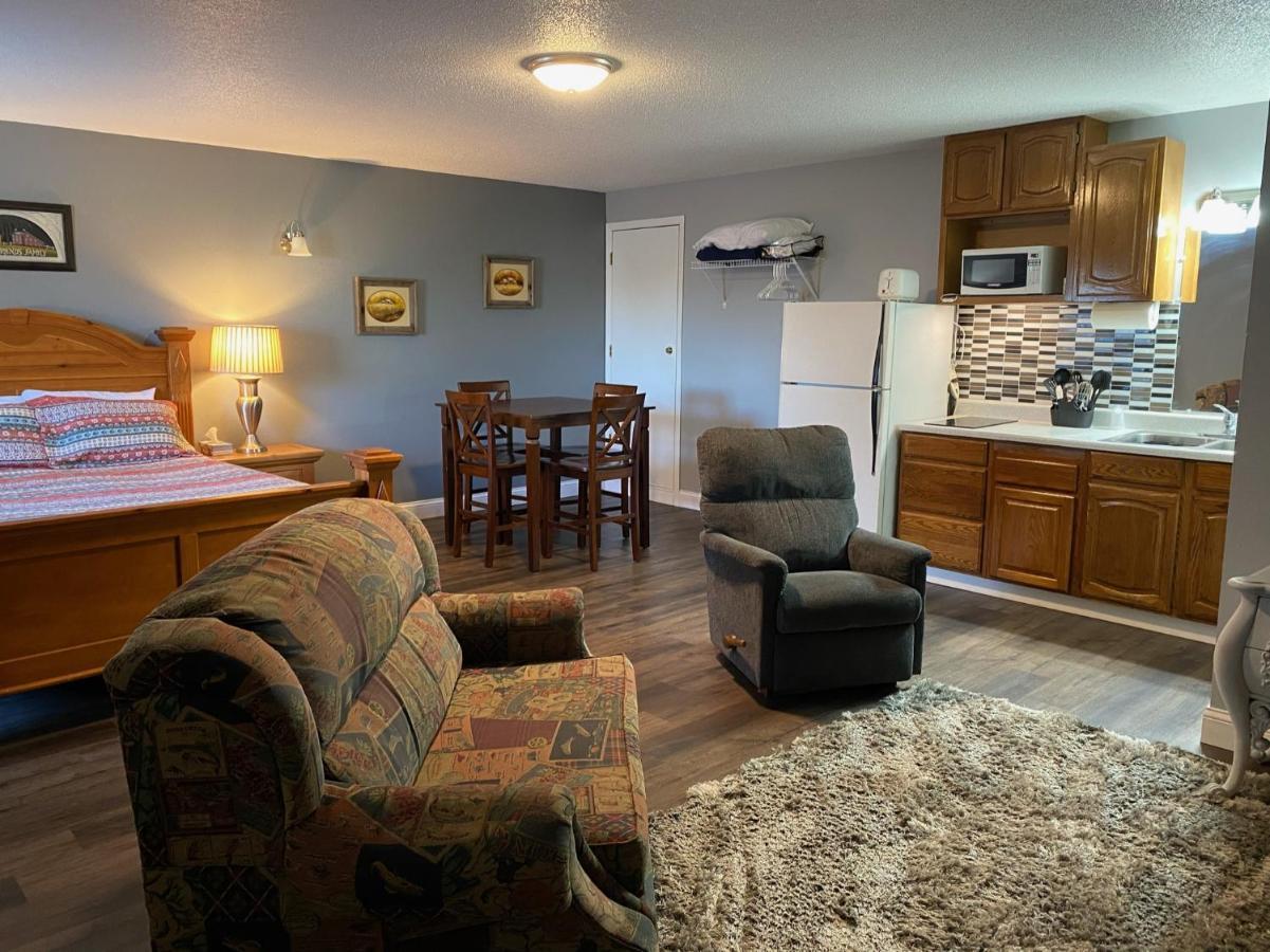 Pelican Motel Pelican Rapids 外观 照片