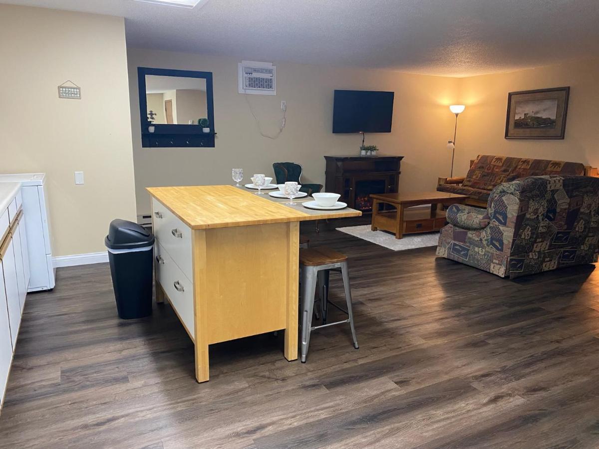 Pelican Motel Pelican Rapids 外观 照片