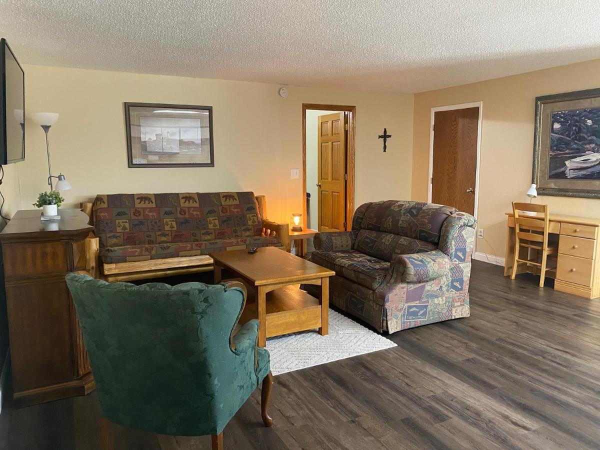 Pelican Motel Pelican Rapids 外观 照片