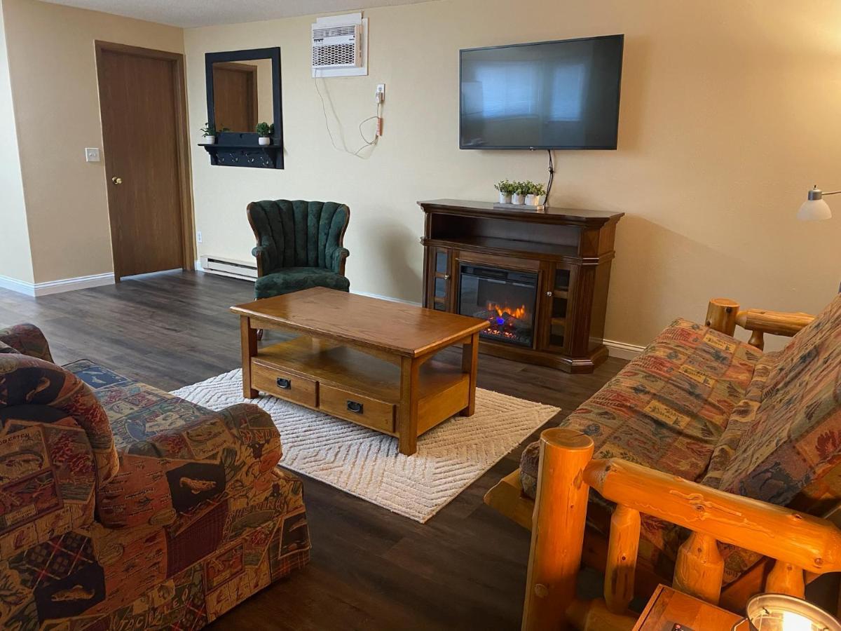Pelican Motel Pelican Rapids 外观 照片