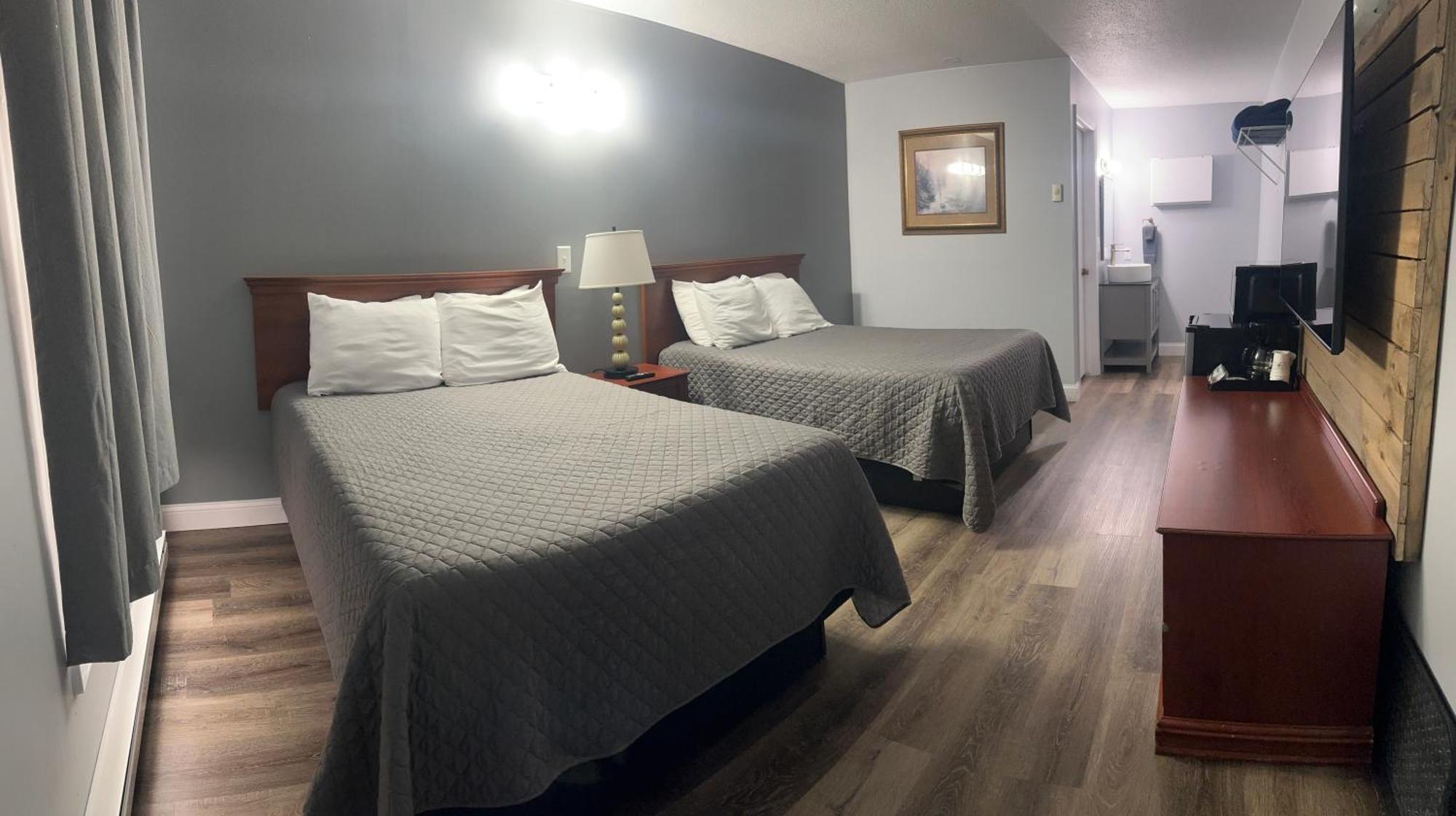 Pelican Motel Pelican Rapids 外观 照片