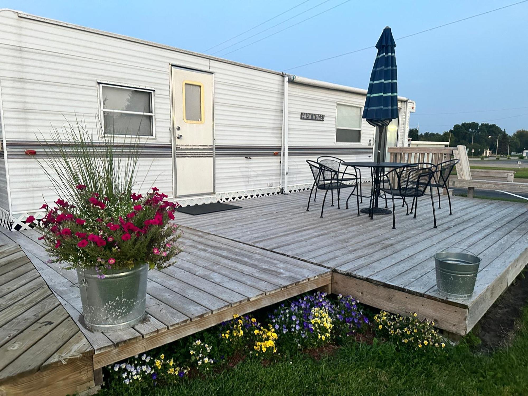 Pelican Motel Pelican Rapids 外观 照片